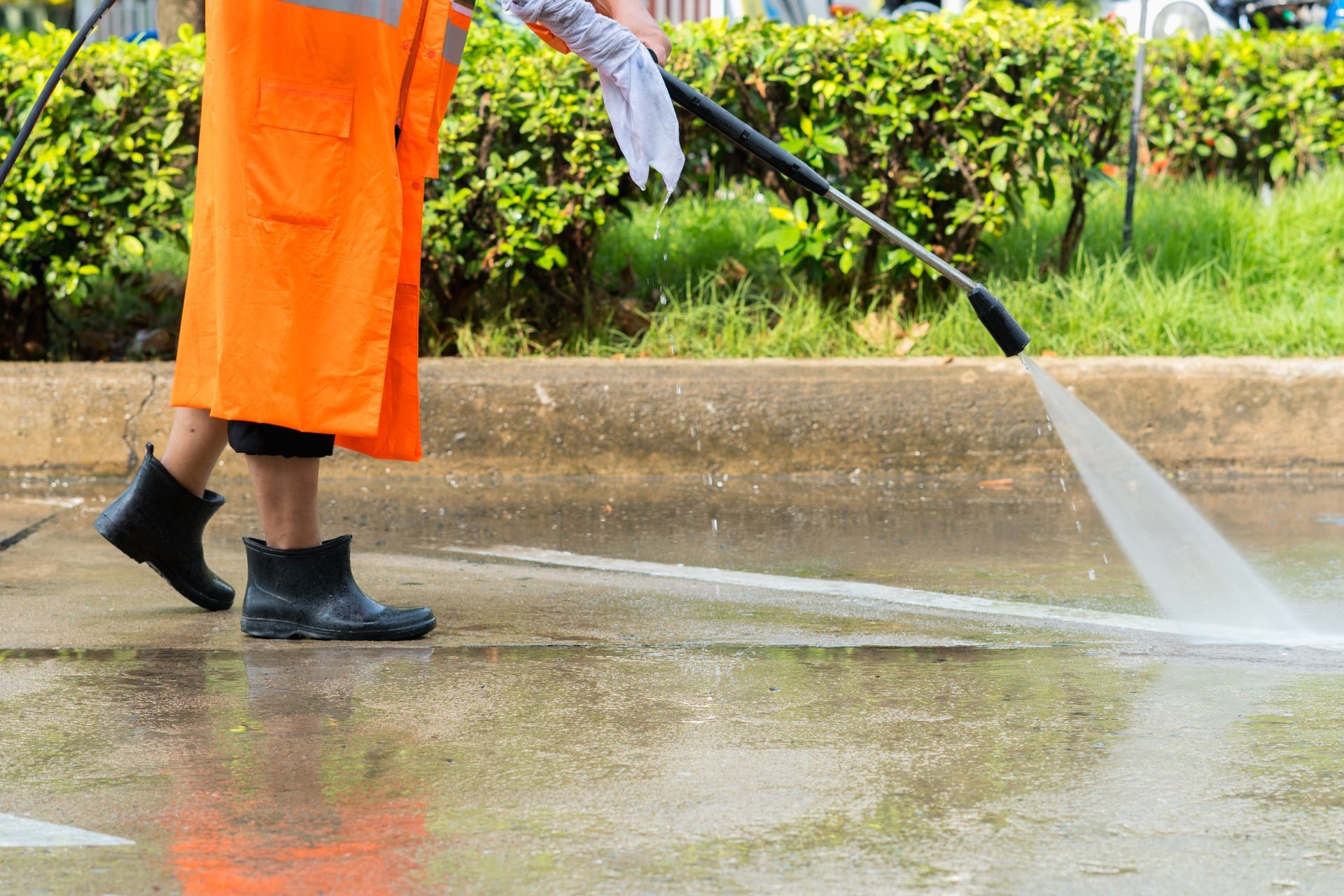 Outdoor dirty floor cleaning with high pressure water jet